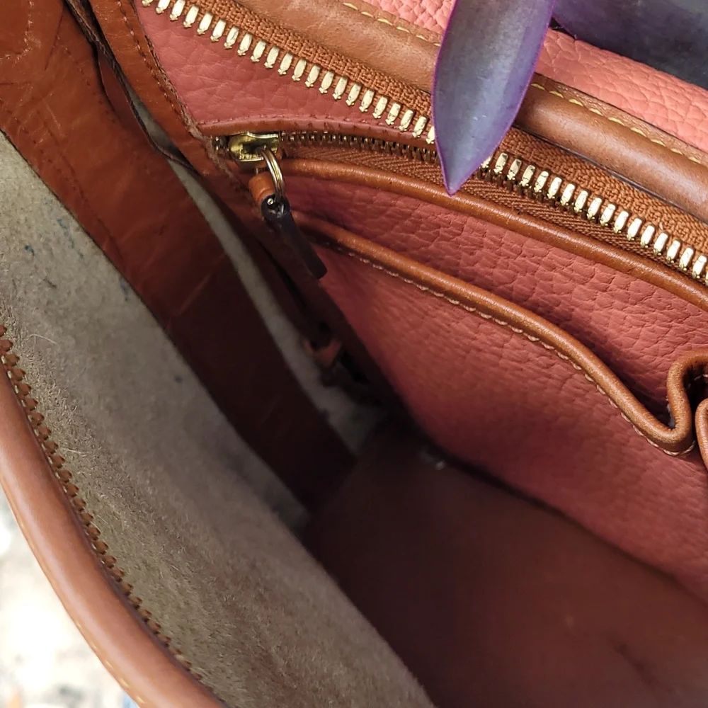 Vintage Dooney & Bourke AWL Sweet Peachy Hobo - Picture 13 of 16